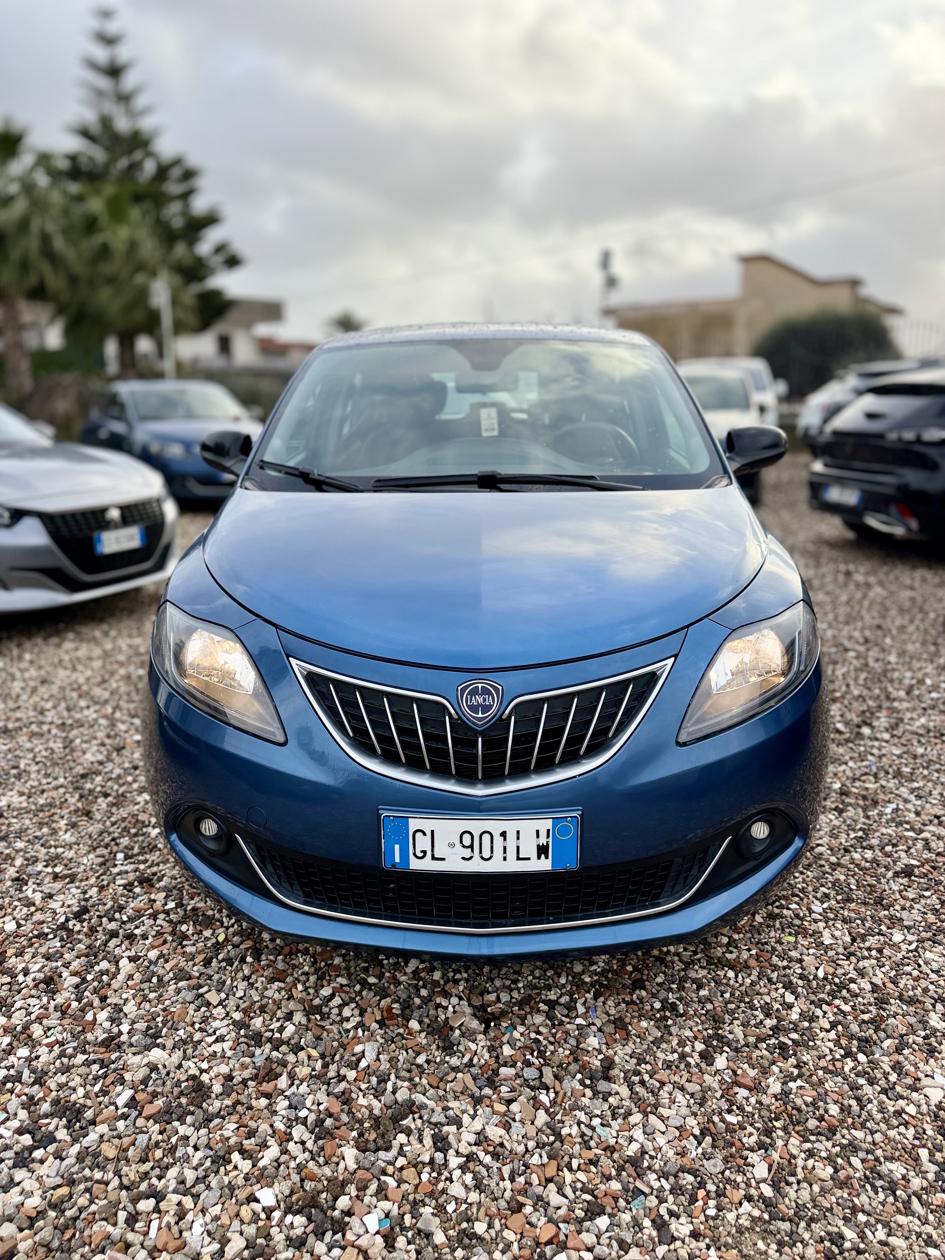 Lancia Ypsilon 1.0 Hybrid Alberta Ferretti